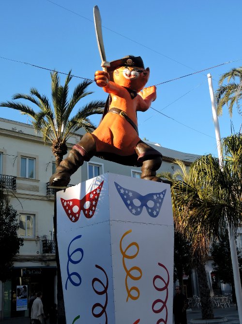 How to Dress for Cádiz Carnaval - lauren on location