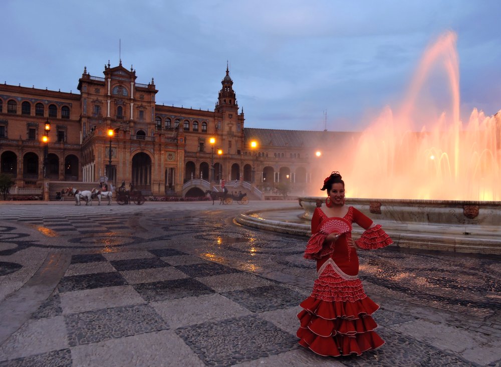 The Plaza de España is one of the most beautiful areas in Sevilla