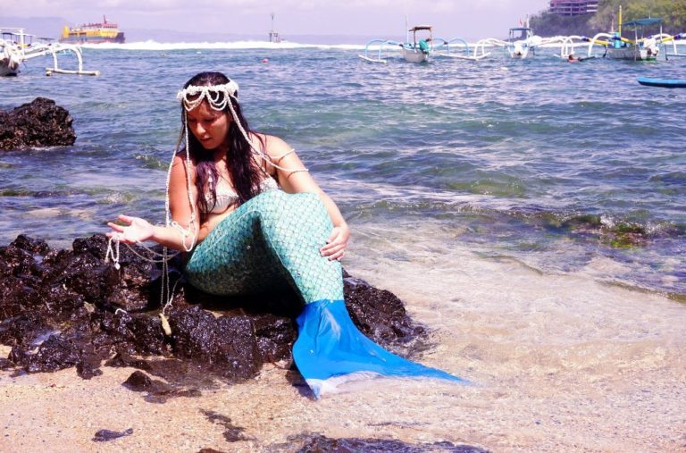Mermaid school in Bali So you want to be a Mermaid? TravelLing