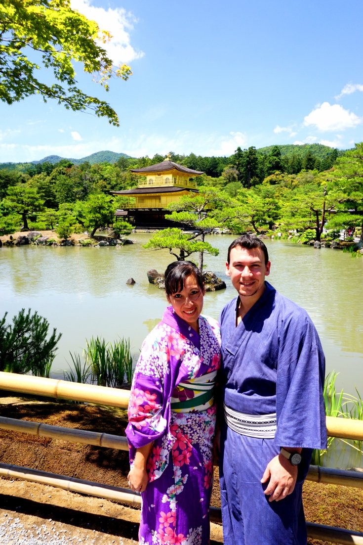 Sightseeing in Kyoto in kimonos